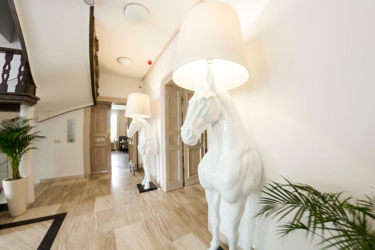 Hotel Jakubus Wilkow  Eksteriør bilde
