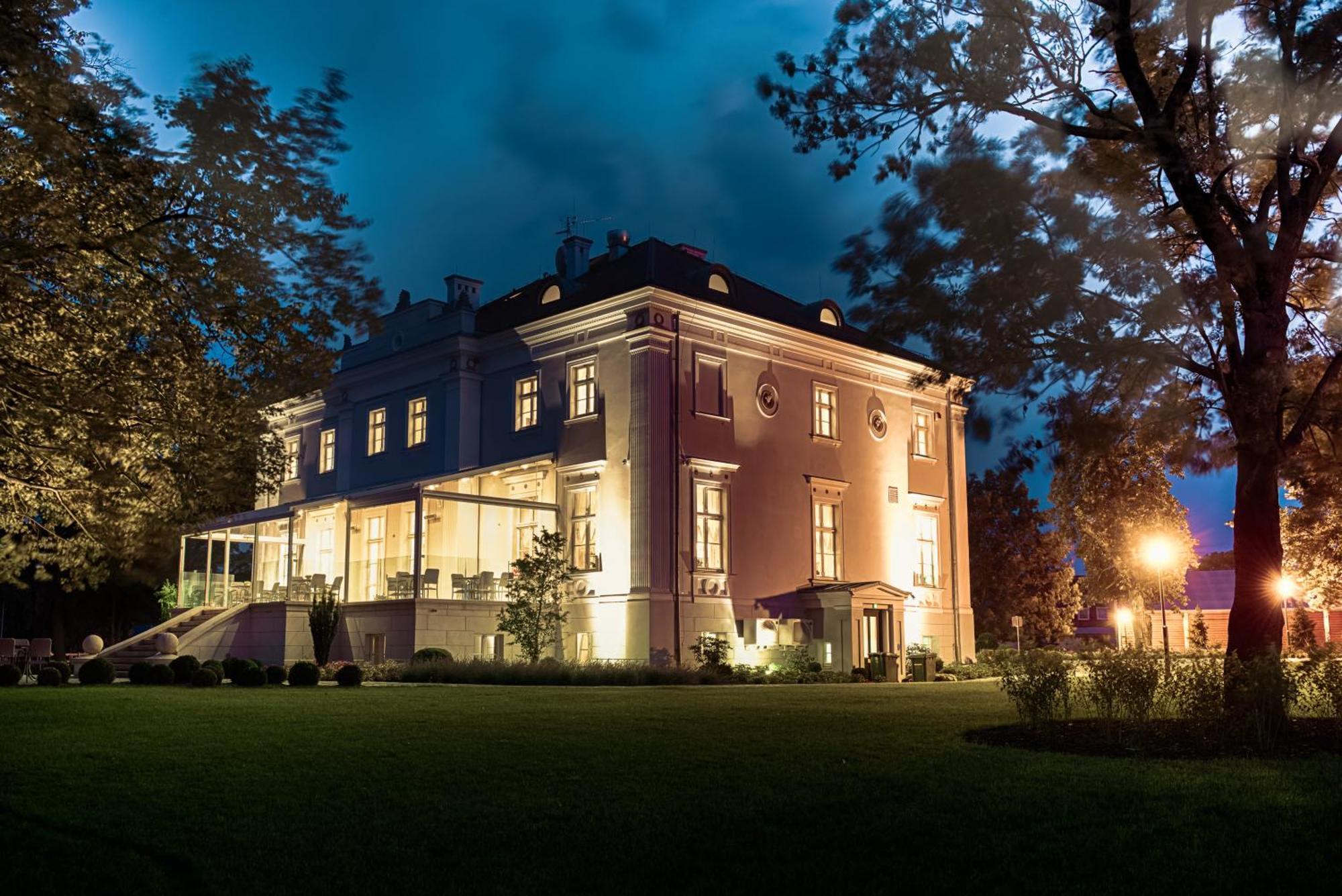 Hotel Jakubus Wilkow  Eksteriør bilde